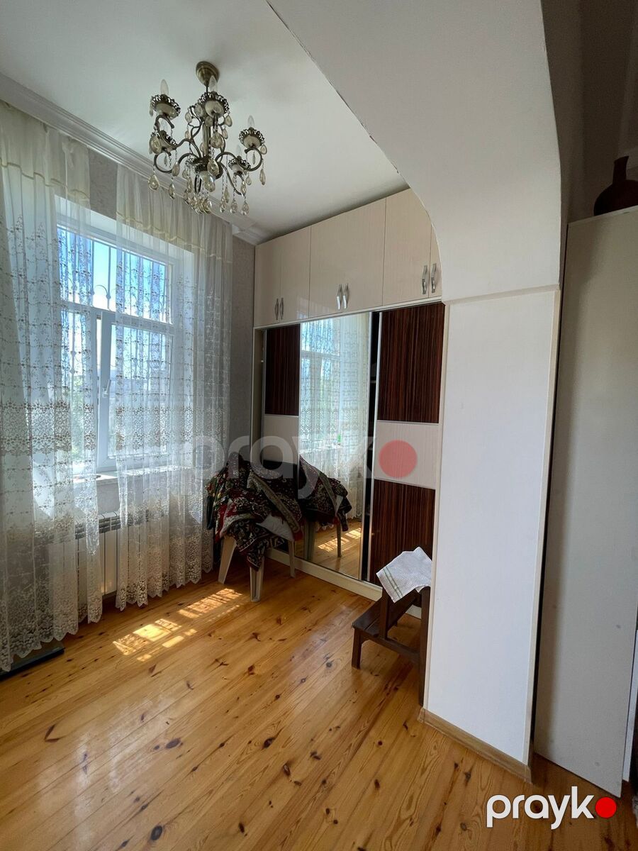 Satılır 4 otaqlı həyət evi/bağ evi 200 m² — Ev, villa, Bakı (7)