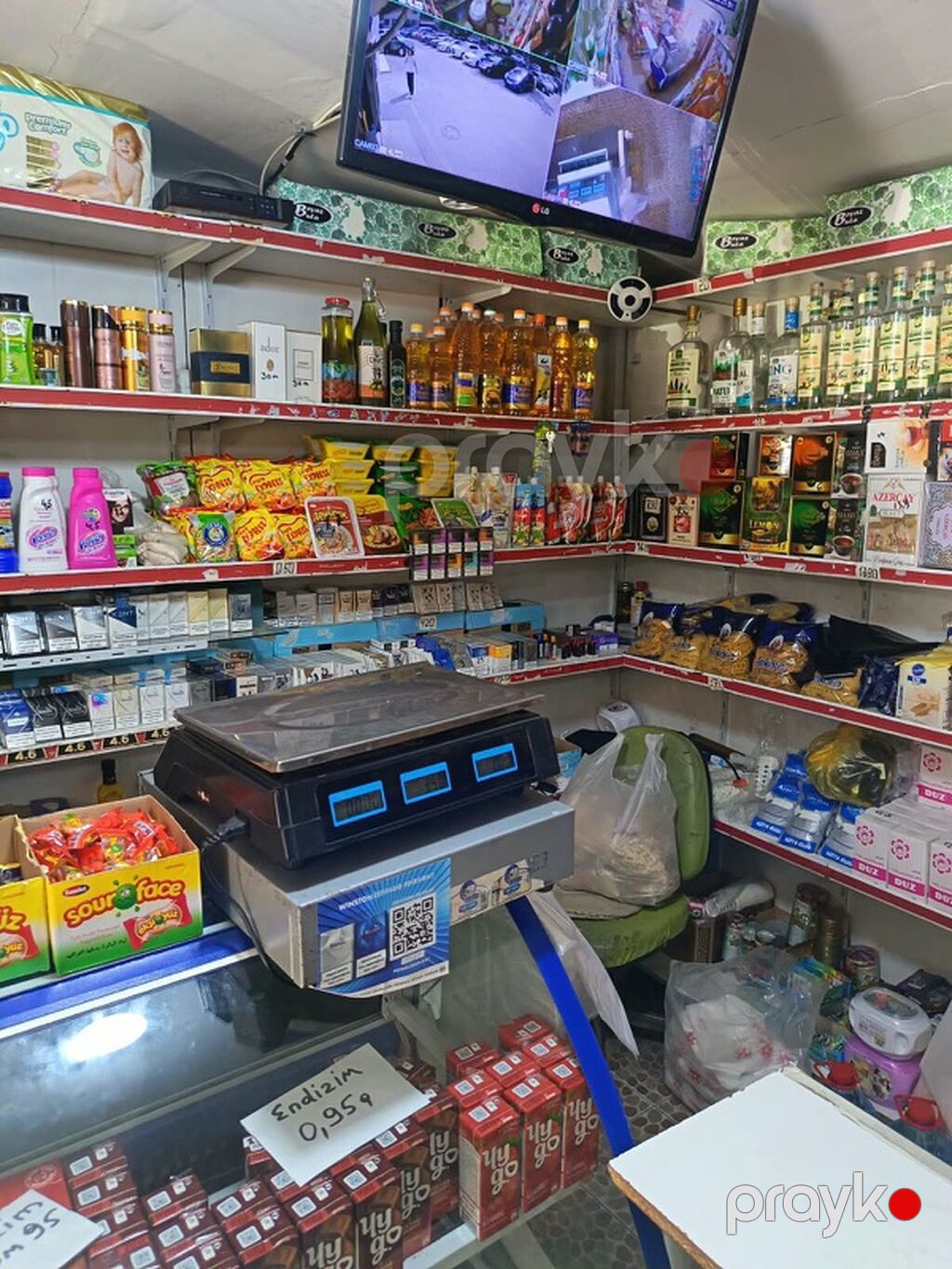 35 kvadratlig erzaq magazini hazir biznes 14 ildir faliyet qosterir — Vitrini, Bakı (6)
