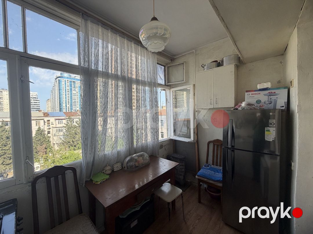 Satılır 2 otaqlı köhnə tikili 50 m² — Mənzil, Bakı (8)