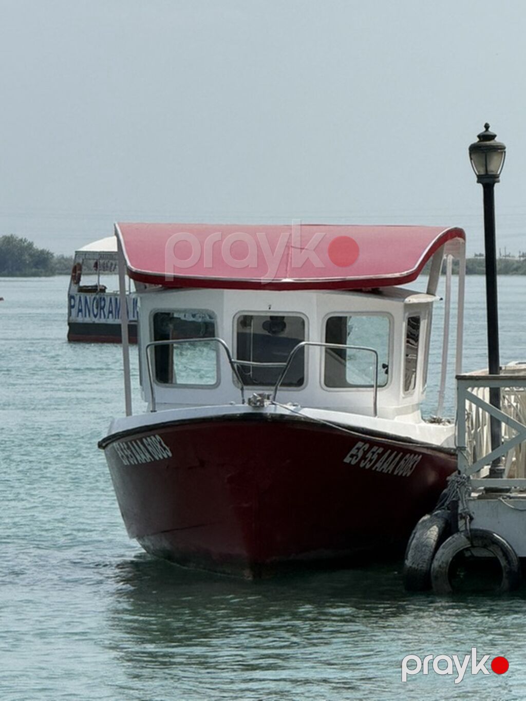 Qayıq – gəzinti və balıqçılıq üçün - Korpus: fiberglas, qırmızı-ağ — Su nəqliyyatı, Mingəçevir (8)