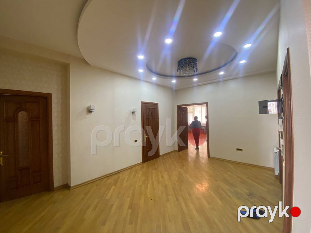 Satılır 4 otaqlı yeni tikili 220 m² — Mənzil, Bakı (6)