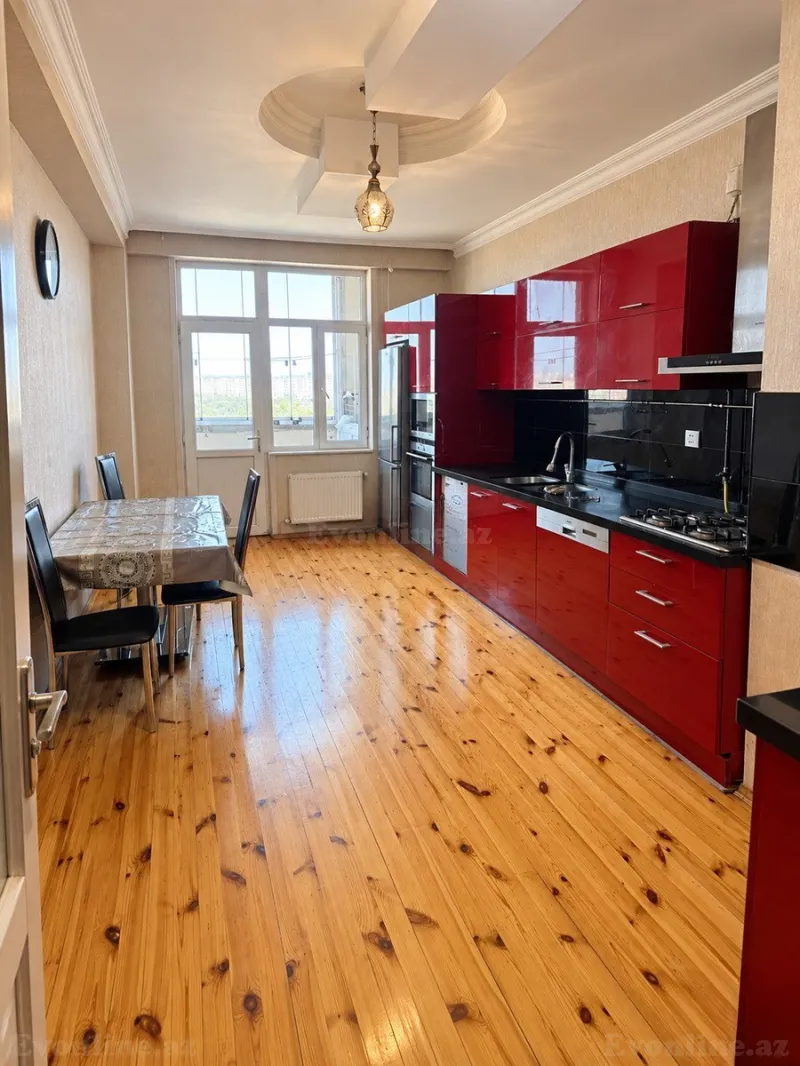 Satılır 3 otaqlı Mənzil Yeni tikili 130 m² Bakı, Binəqədi r., Memar Əcəmi m., 9-cu mikrorayon — Mənzil, Bakı (3)