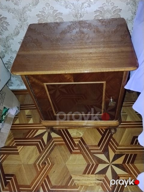 Taxta tək qapılı tumbə/dolab. 2 ədəd var bundan - Material: təbii — Bakı