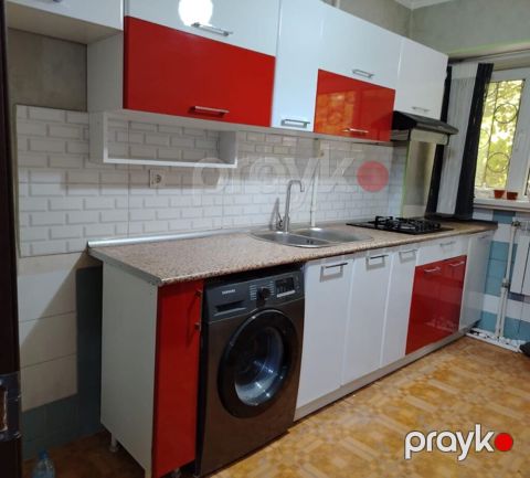 650 man(Suraxanı). Mətbəx mebeli satılır, ölçü 3.30sm, Üstündə qaz — Bakı