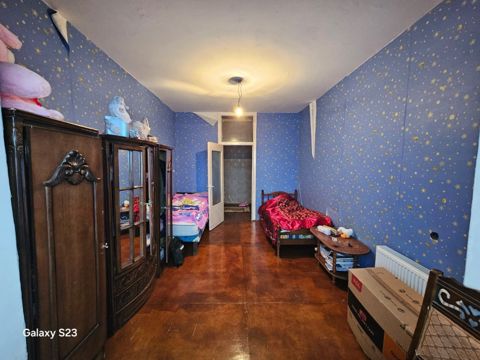 Satılır 3 otaqlı köhnə tikili 75 m² — Bakı