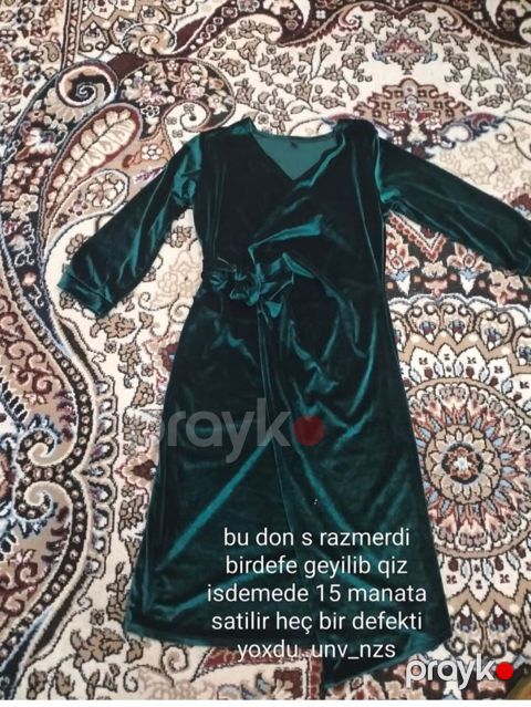 Tünd yaşıl məxmər don - Ölçü: S - Model: V-yaxa, qollar 3/4, beldə — Bakı