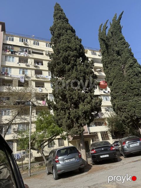 Satılır 5 otaqlı köhnə tikili 120 m² — Bakı
