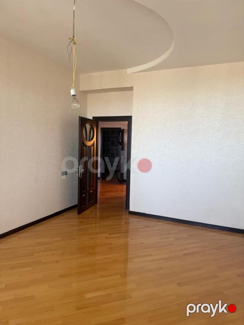 Satılır 4 otaqlı yeni tikili 150 m² — Bakı