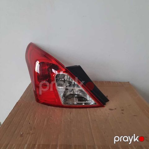 "Nissan Sunny 2012-2019" stop işığı — Bakı