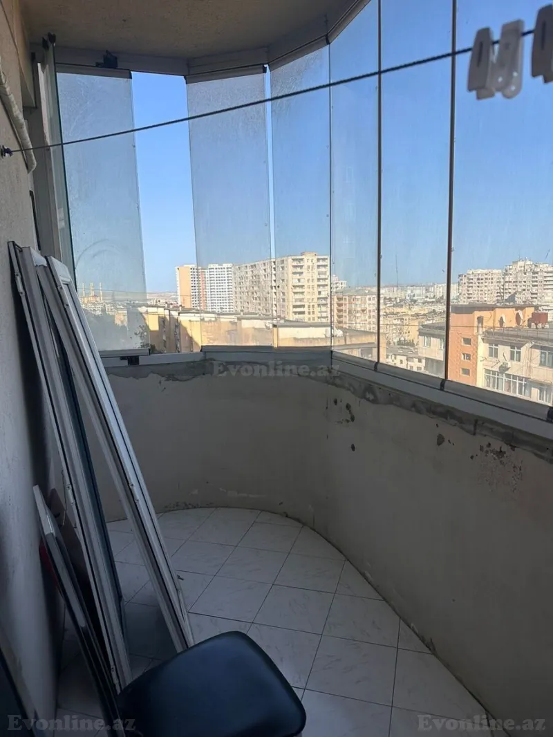 Satılır 3 otaqlı Mənzil Yeni tikili 130 m² Bakı, Binəqədi r., Memar Əcəmi m., 9-cu mikrorayon — Mənzil, Bakı (6)