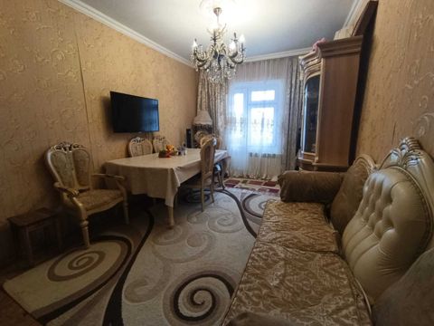 Satılır 2 otaqlı köhnə tikili 60 m² — Bakı