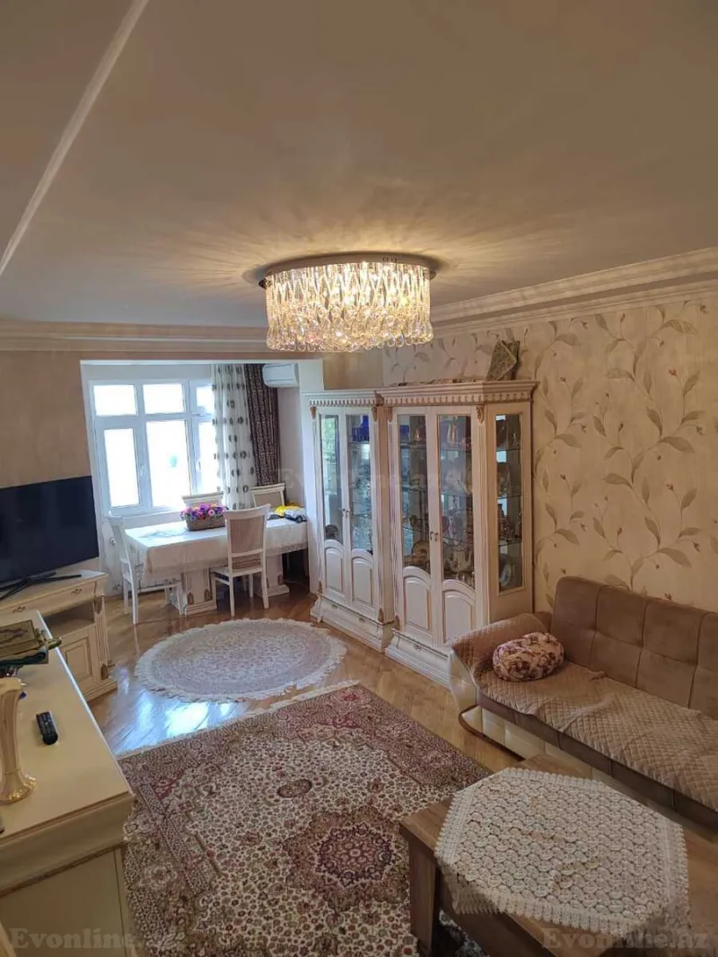 Satılır 4 otaqlı Mənzil Köhnə tikili 100 m² Bakı, Nizami r., 8-ci kilometr — Bakı