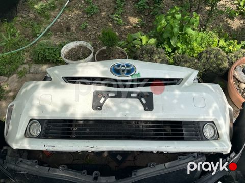 "Toyota Prius V" ön bamperi — Bakı