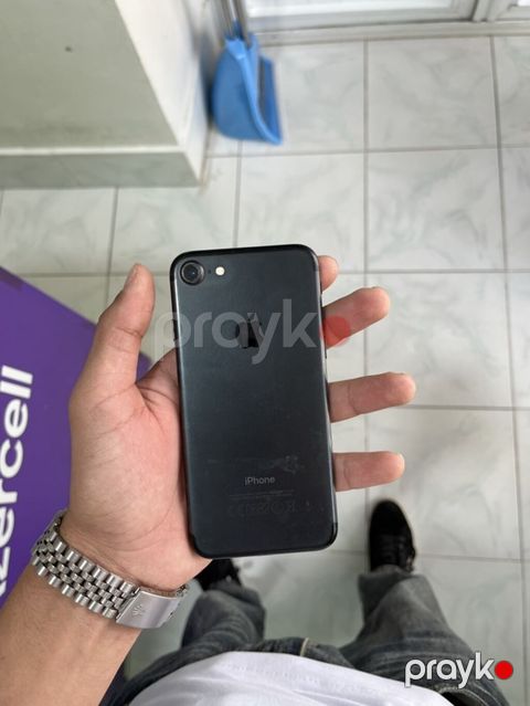 IPhone 7, Qara, Barmaq izi — Tərtər