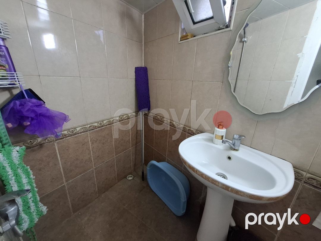 Satılır 2 otaqlı köhnə tikili 70 m² — Mənzil, Bakı (9)