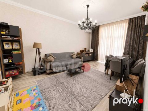 Satılır 3 otaqlı köhnə tikili 90 m² — Bakı