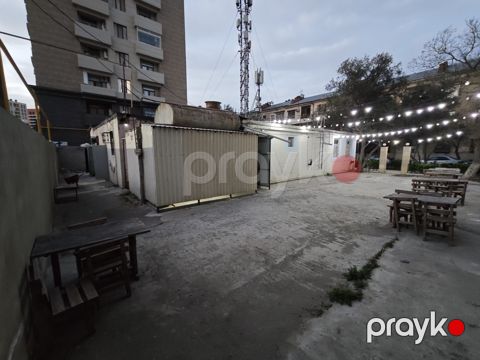 Satılır obyekt 430 m² — Bakı