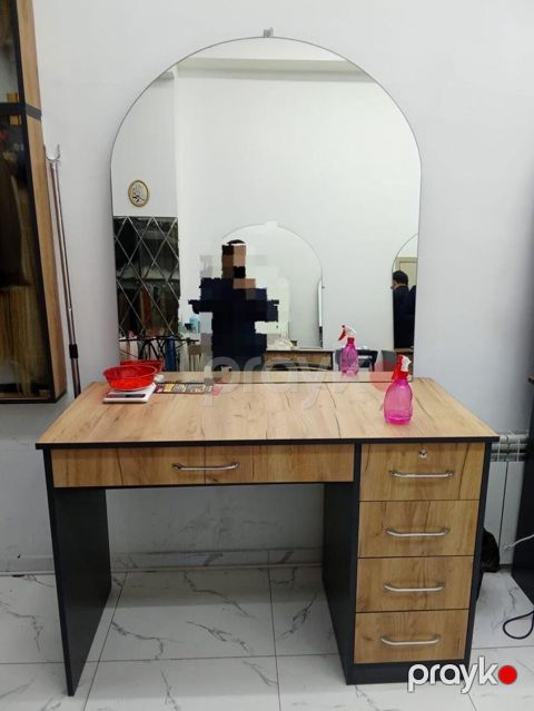 Aynur 2, Salon guzgusu satilir acarli 4 ədəd var *1 ededi 200azn'* — Digah