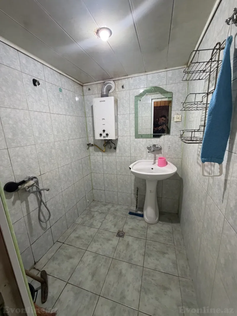 Satılır 2 otaqlı Mənzil Köhnə tikili 50 m² Bakı, Nəsimi r., Memar Əcəmi m — Mənzil, Bakı (4)