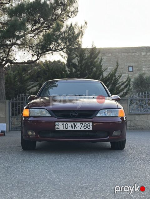 Opel Vectra: 2 l 1996 il 360000 km Sedan — Digah
