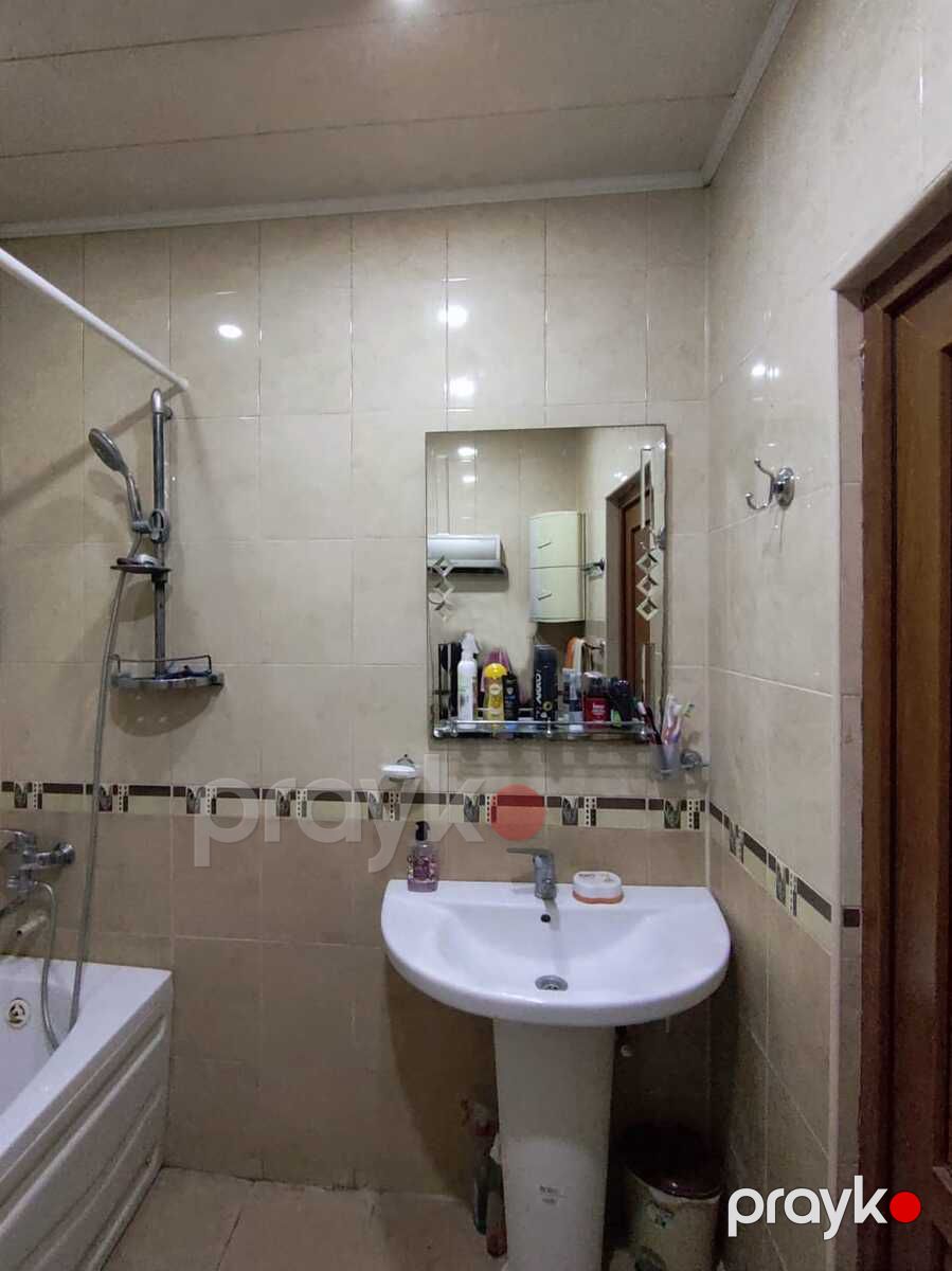 Satılır 4 otaqlı köhnə tikili 110 m² — Mənzil, Bakı (5)
