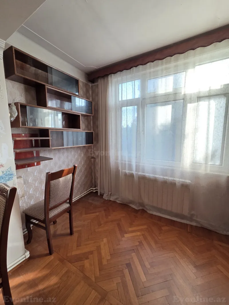 Satılır 3 otaqlı Mənzil Köhnə tikili 70 m² Bakı, Nərimanov r., Nəriman Nərimanov m — Mənzil, Bakı (3)