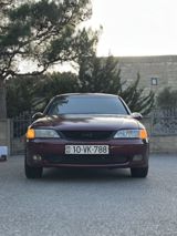 Opel Vectra: 2 l 1996 il 360000 km Sedan — Автомобили