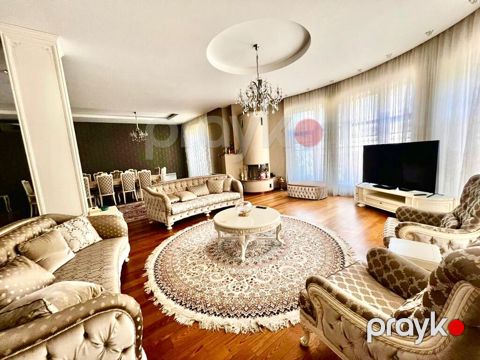 Satılır 7 otaqlı həyət evi/bağ evi 600 m² — Bakı