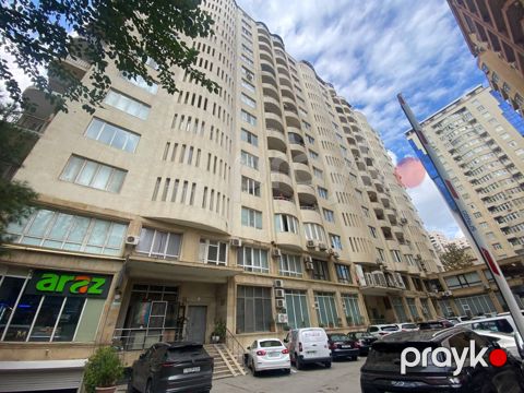 Satılır 4 otaqlı yeni tikili 220 m² — Bakı