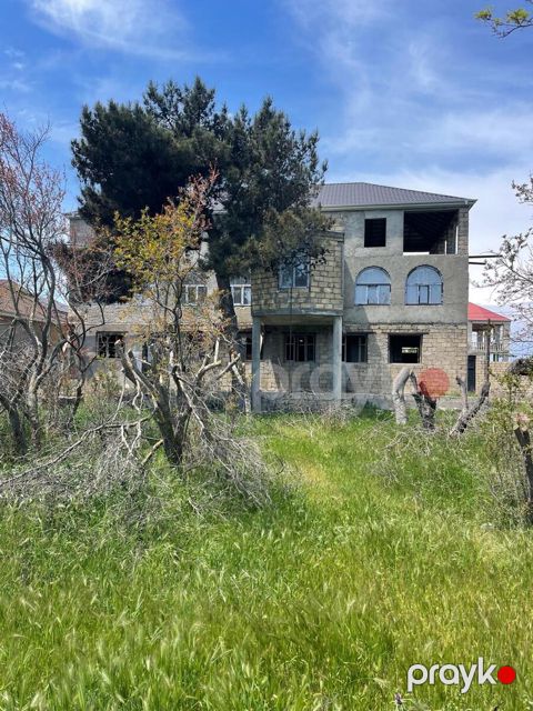 Satılır 6 otaqlı həyət evi/bağ evi 200 m² — Bakı