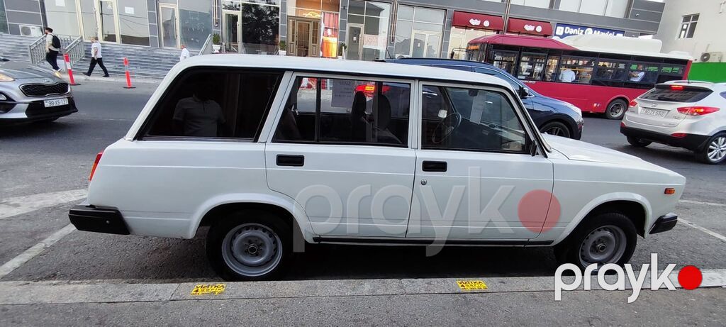 VAZ 2104 universal, ağ rəng. - Kuzov: 5 qapılı universal gövdə, düz — Avtomobillər, Bakı (3)