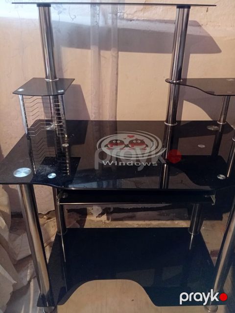 Kompüter masası — Bakı