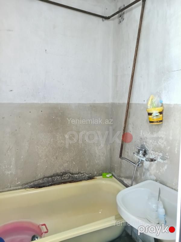 Satılır 3 otaqlı Bina evi menzil (Köhnə tikili), 72 m², 9-cu mikrorayon — Mənzil, Sumqayıt (9)