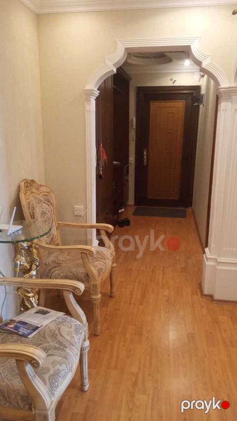Satılır 5 otaqlı köhnə tikili 120 m² — Bakı