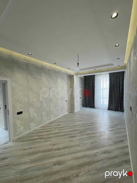 Satılır 3 otaqlı yeni tikili 100 m²