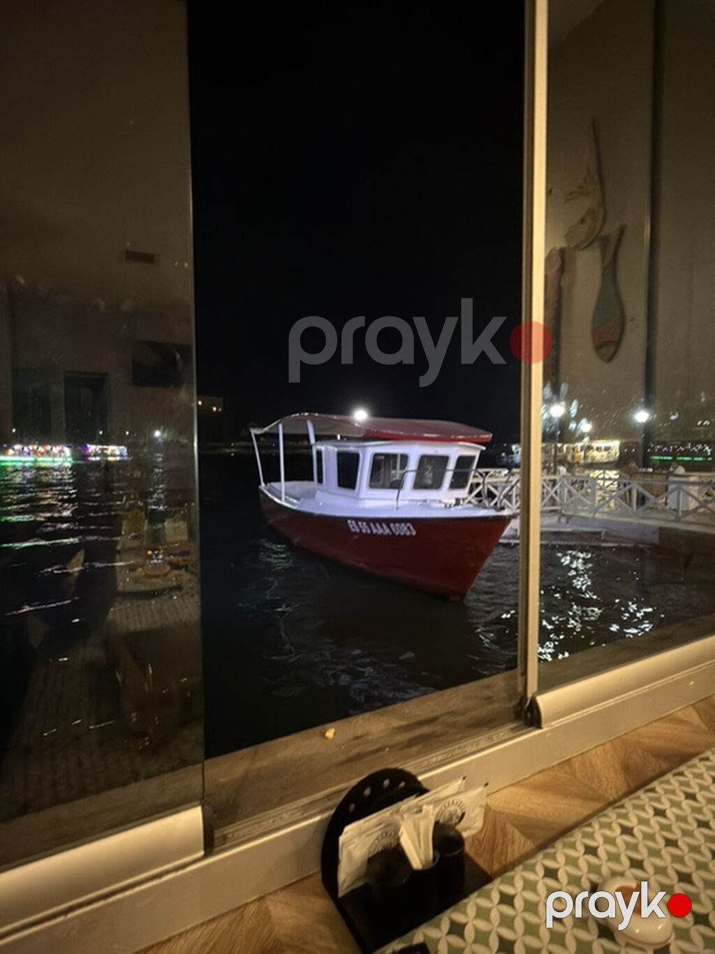 Qayıq – gəzinti və balıqçılıq üçün - Korpus: fiberglas, qırmızı-ağ — Su nəqliyyatı, Mingəçevir (10)