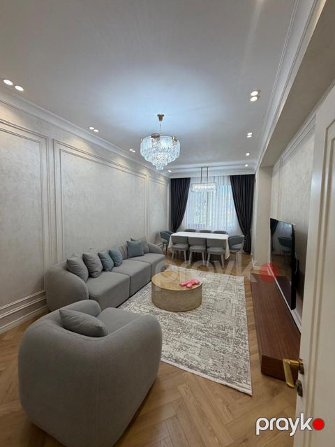 İcarəyə verilir 4 otaqlı yeni tikili 180 m²