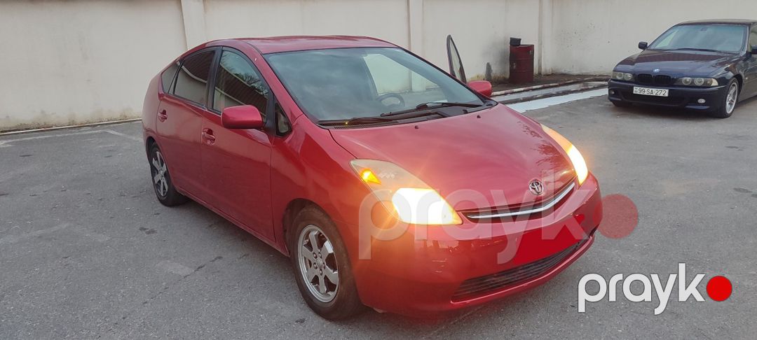 Toyota Prius icarəsi — Avtomobil icarəsi, Bakı (3)