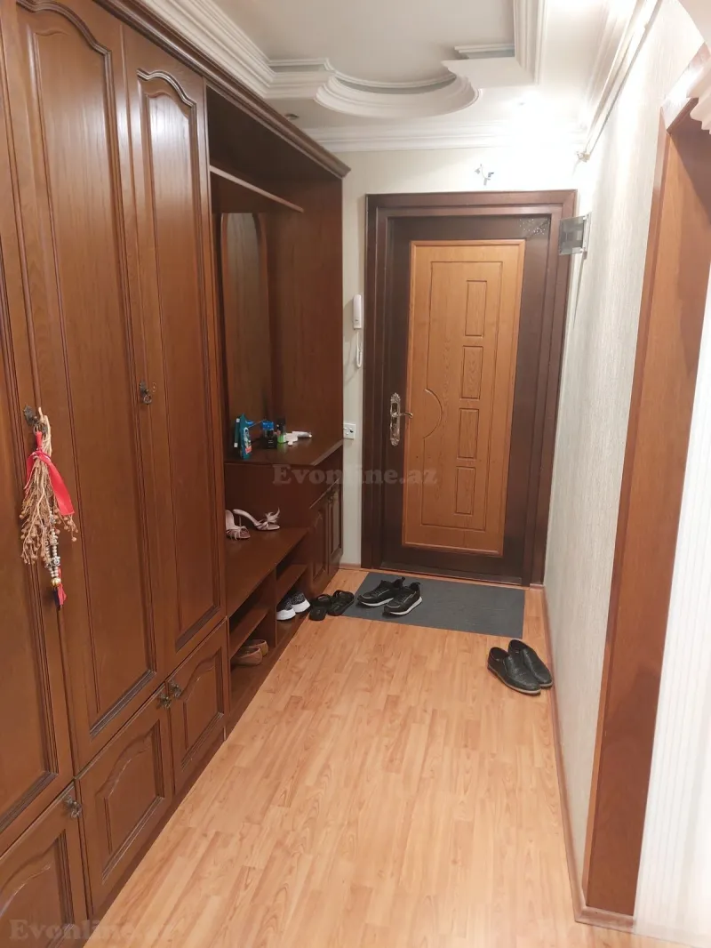Satılır 5 otaqlı Mənzil Köhnə tikili 100 m² Bakı, Xətai r., Əhmədli m., Əhmədli — Bakı