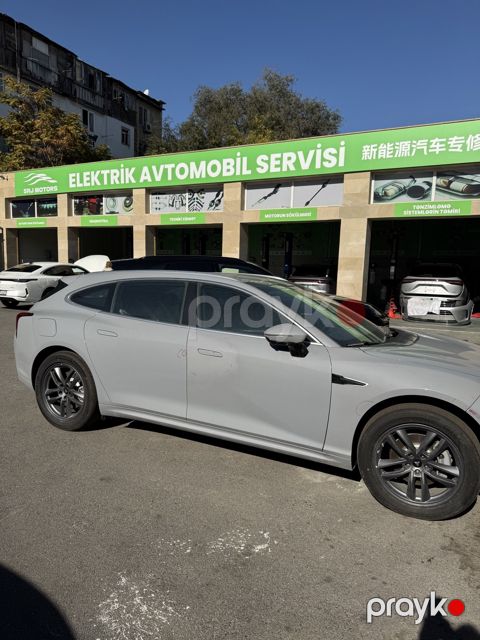 Satılır obyekt 700 m² — Bakı