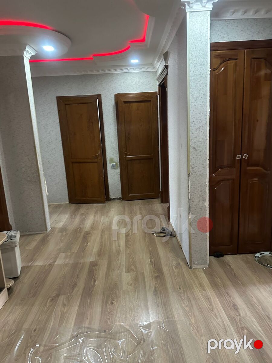 Satılır 4 otaqlı köhnə tikili 110 m² — Mənzil, Bakı (3)