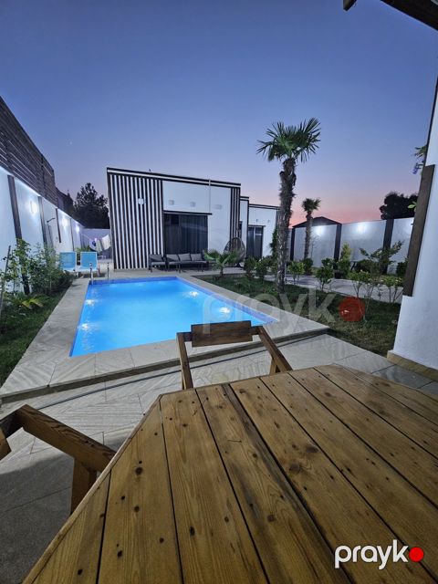 Satılır 4 otaqlı həyət evi/bağ evi 160 m² — Bakı