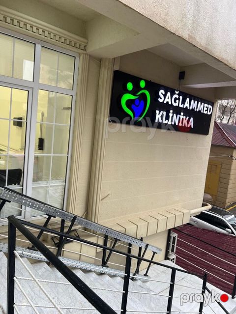 Qara Qarayev metrosu yaxınlığında 2/16 Yeni təmirdən cıxmış Klinika — Bakı