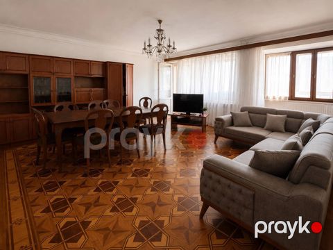 Satılır 3 otaqlı köhnə tikili 90 m² — Bakı