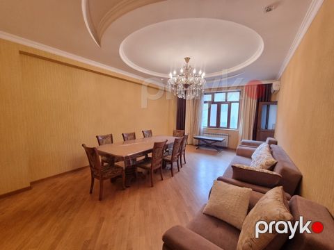 Satılır 4 otaqlı yeni tikili 180 m² — Bakı