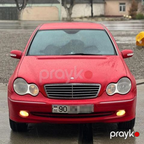 Mercedes C 180, 2.0 L, 2000 il, 320 000 km — Quba