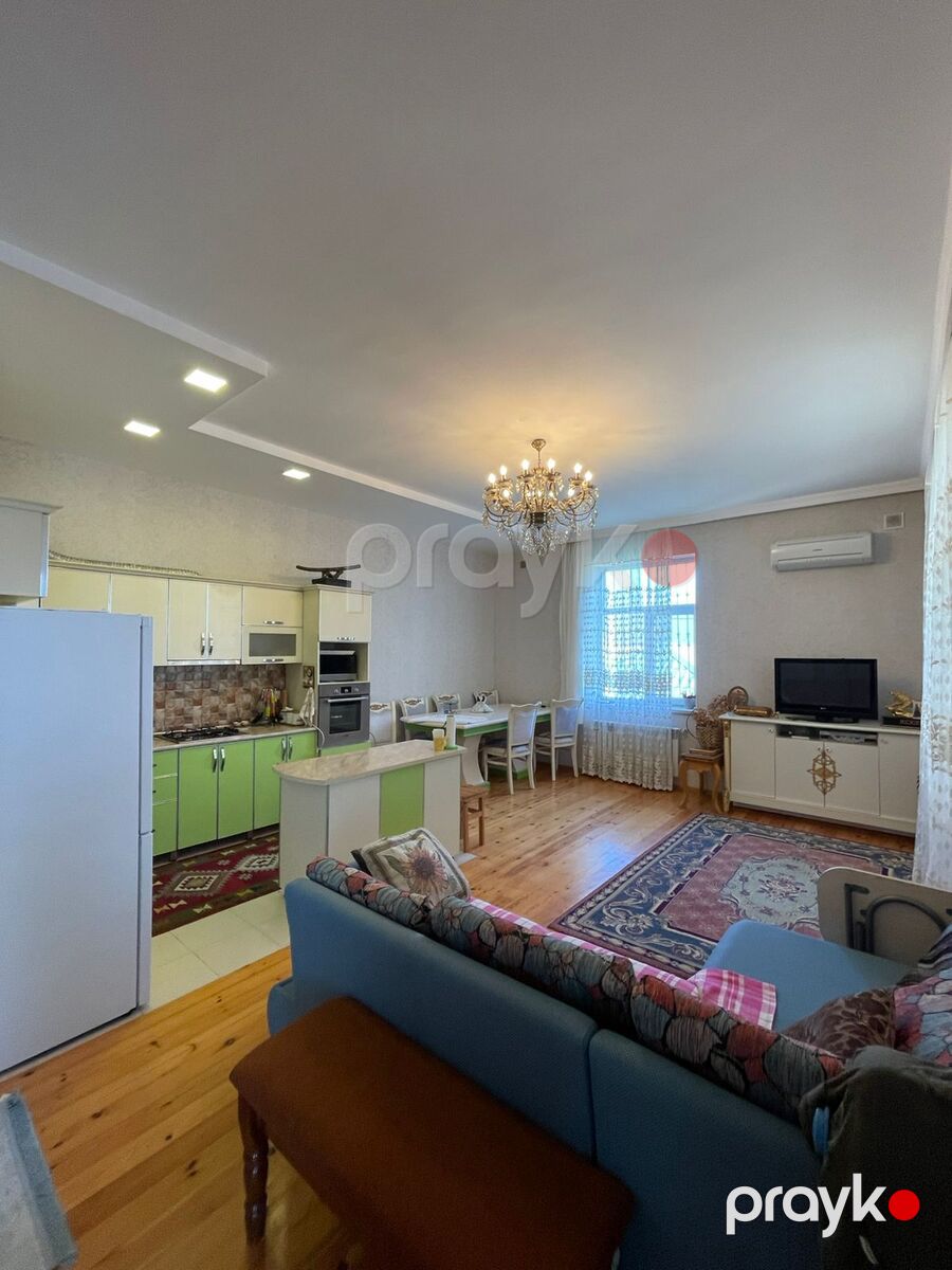 Satılır 4 otaqlı həyət evi/bağ evi 200 m² — Ev, villa, Bakı (12)