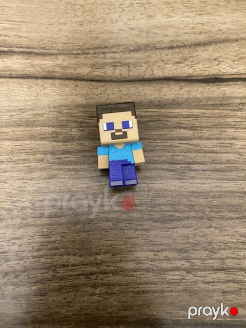 Minecraft fiquru – Steve miniatürü - Dizayn: Blokvari piksel — Bakı