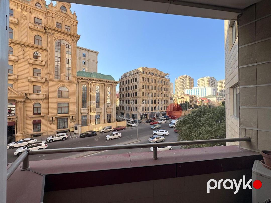 Satılır 4 otaqlı yeni tikili 175 m² — Mənzil, Bakı (2)
