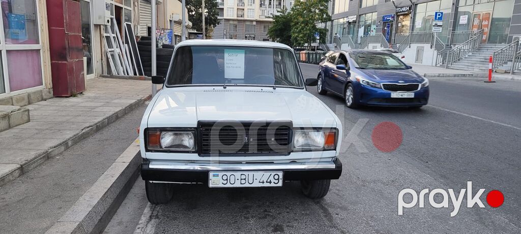 VAZ 2104 universal, ağ rəng. - Kuzov: 5 qapılı universal gövdə, düz — Avtomobillər, Bakı (2)